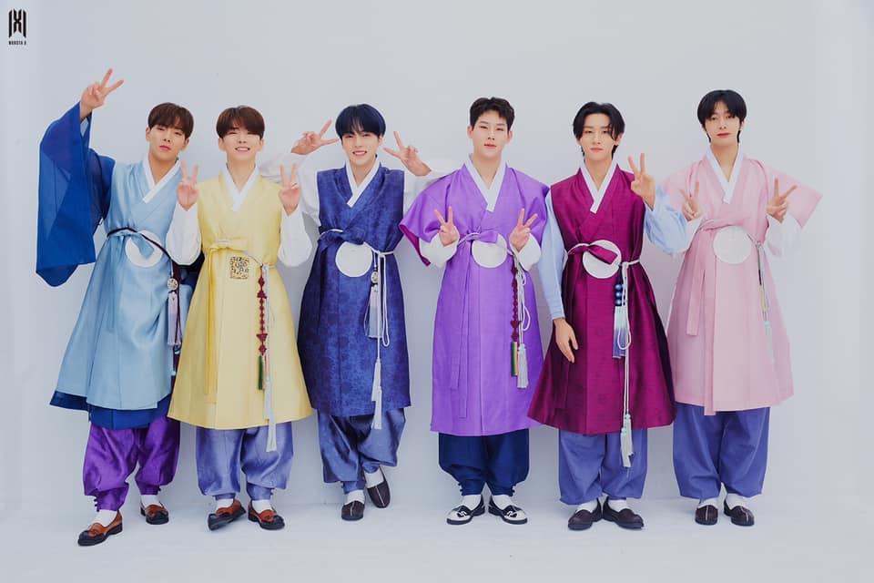 Idol Hàn diện Hanbok: BTS khoe visual xịn nổi bật giữa dàn sao-5