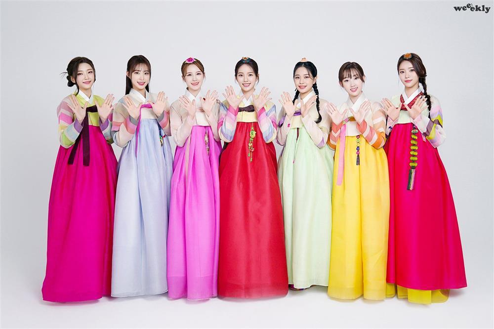 Idol Hàn diện Hanbok: BTS khoe visual xịn nổi bật giữa dàn sao-10