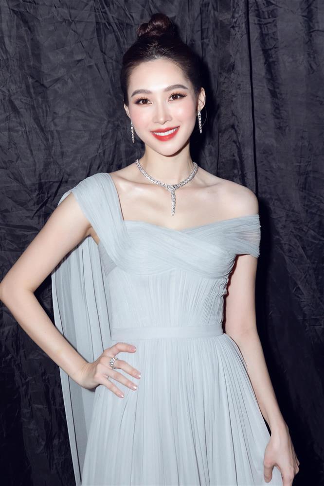 Đặng Thu Thảo chiếm trọn spotlight 30 Tết với nhan sắc như hoa mùa xuân-4