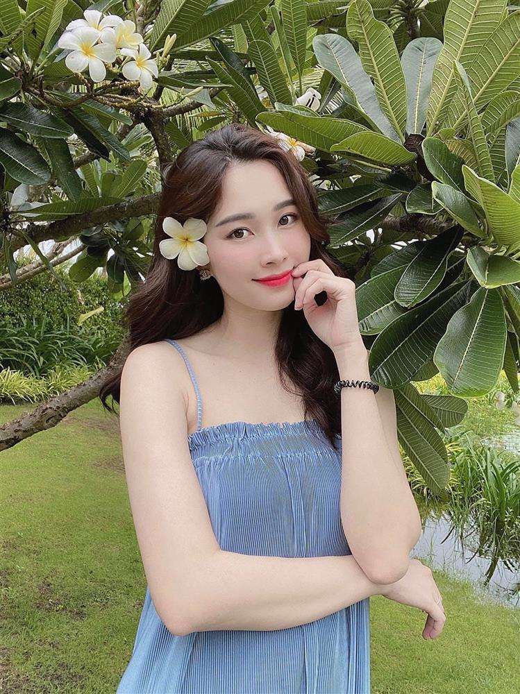 Đặng Thu Thảo chiếm trọn spotlight 30 Tết với nhan sắc như hoa mùa xuân-3