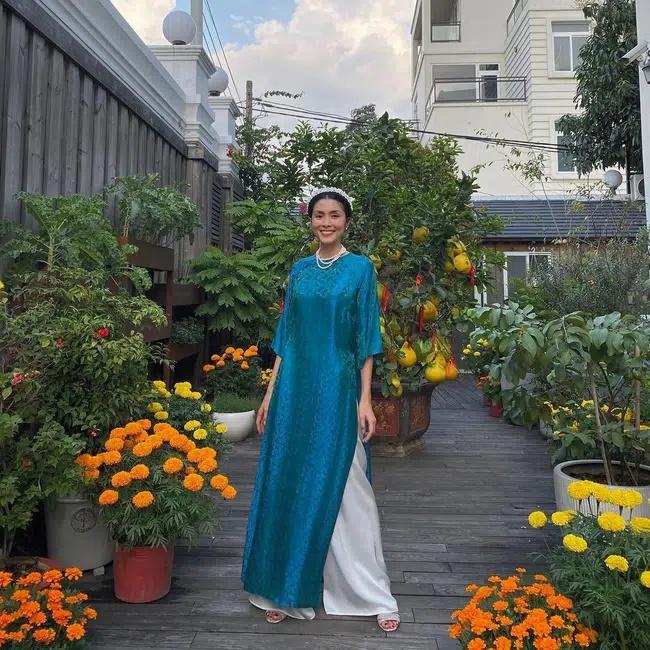 Mỗi năm diện áo dài Tết, Tăng Thanh Hà đều gây sốt mạng xã hội-1