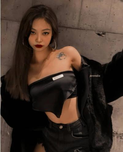 Hot rần rần loạt ảnh Jennie (BLACKPINK) vừa hở bạo vừa trang điểm đậm sexy-2