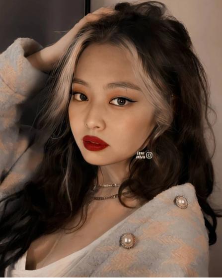 Hot rần rần loạt ảnh Jennie (BLACKPINK) vừa hở bạo vừa trang điểm đậm sexy-5