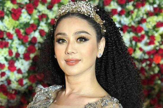 Lâm Khánh Chi xây biệt thự gần 400 m2