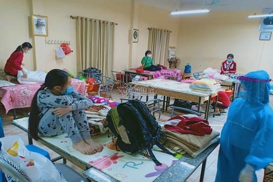 Giao thừa ở khu cách ly 138 học sinh tiểu học tại Hải Dương