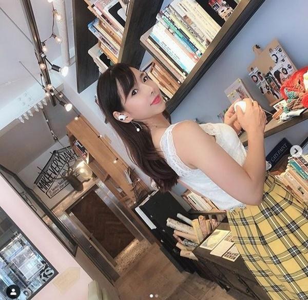 Cô đào đóng Phan Kim Liên lẳng lơ, sống ổn định nhờ công việc tại quán bar-5