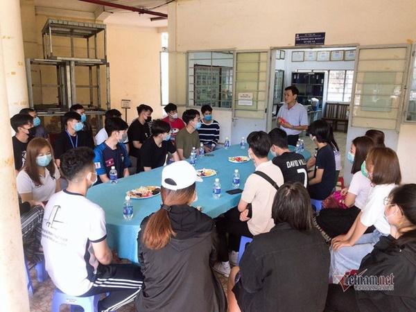 Nữ sinh kể chuyện đón Tết một mình trong ký túc xá-4