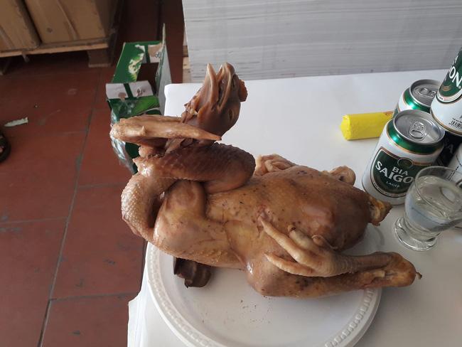 Cười nghiêng ngả với những màn thả dáng gà luộc trong ngày Tết-5