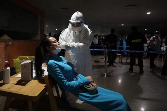 Mùng 1 Tết: TP.HCM thêm một trường hợp nghi nhiễm Covid-19