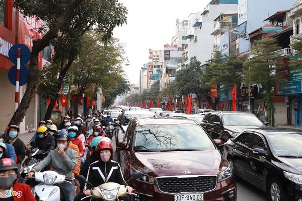 Đường phố Hà Nội tắc cứng chiều mùng 1 Tết-3