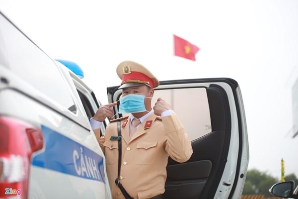 Đường phố Hà Nội tắc cứng chiều mùng 1 Tết-15