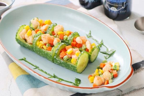 Salad táo ăn kèm xúc xích gà đổi vị bữa cơm Tết-1