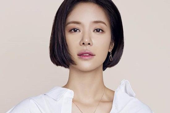 Hwang Jung Eum tích cực hoạt động trở lại sau ly hôn