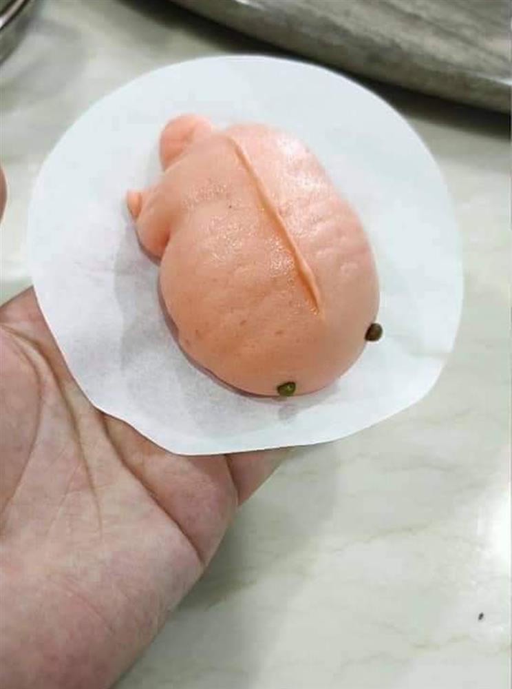 Làm bánh khéo để tiếp khách dịp Tết, thanh niên nhận cái kết hú hồn-2