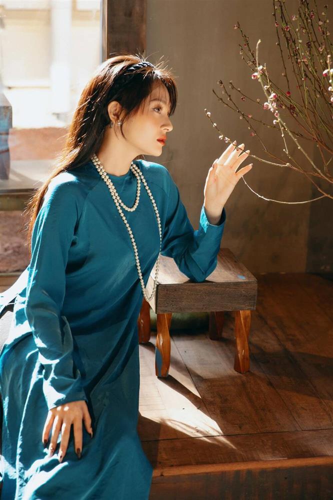 Hương Giang - Matt Liu và Lan Khuê - Tuấn John lên đồ rực rỡ nhất Tết Tân Sửu-3