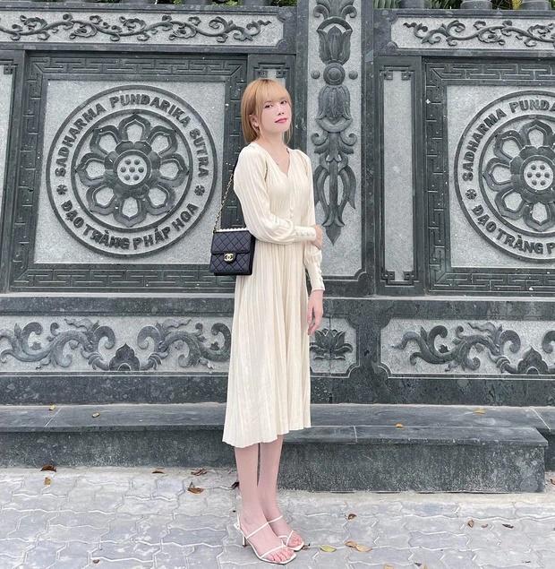 Valentine, Thiều Bảo Trâm xinh đẹp bên gia đình nhưng gương mặt vẫn buồn-4