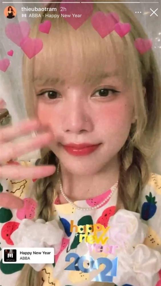 Valentine, Thiều Bảo Trâm xinh đẹp bên gia đình nhưng gương mặt vẫn buồn-8