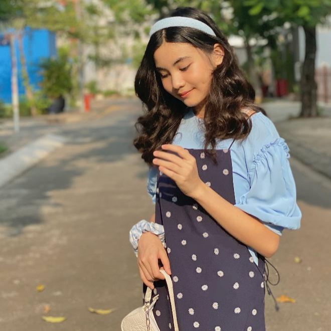 Con út nhà MC Quyền Linh tung ảnh năm mới cực xinh-6