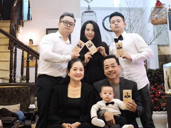 Cuộc đời cố NSND Hoàng Dũng: Ông trùm điện ảnh Việt, nhưng ở nhà tất bật giúp vợ con-2