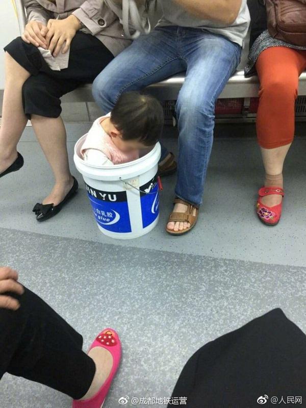 Cười ngất với những khoảnh khắc khiến bạn bỗng nhiên cảm thấy chỉ là con ghẻ của bố mẹ-8