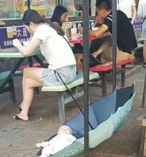 Cười ngất với những khoảnh khắc khiến bạn bỗng nhiên cảm thấy chỉ là con ghẻ của bố mẹ-1