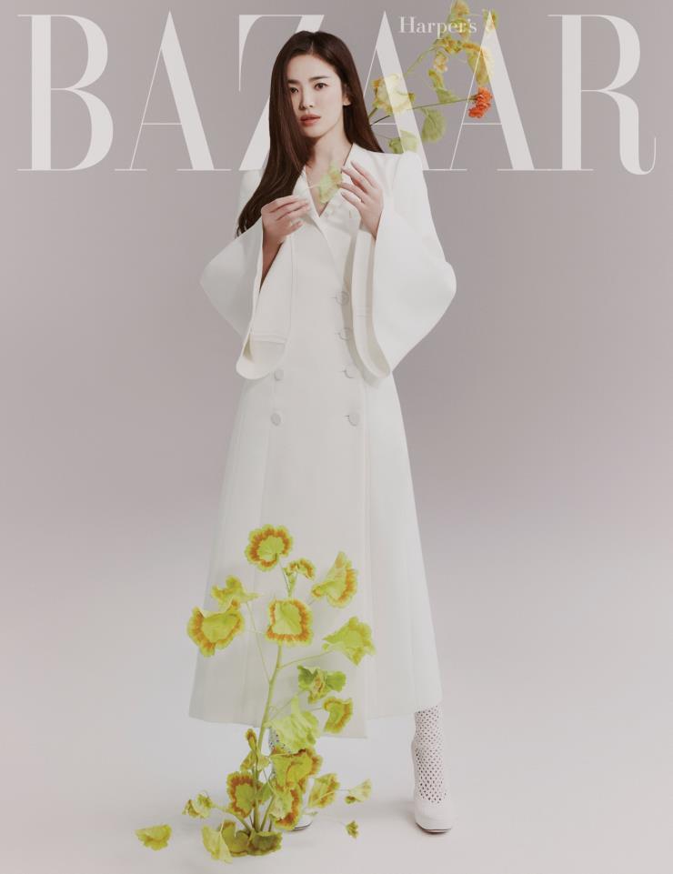 Song Hye Kyo được các thương hiệu thời trang săn đón ở tuổi 40-4