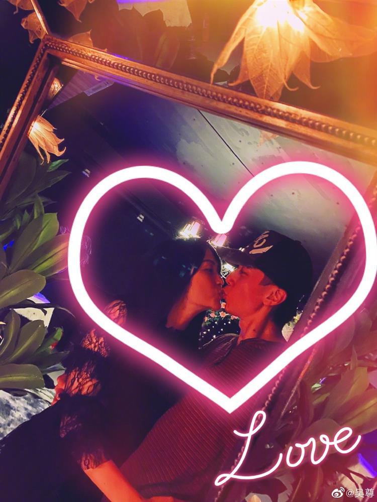 Sao Hoa ngữ đón Valentine: Ai cũng có đôi, riêng Angela Baby lẻ bóng-10