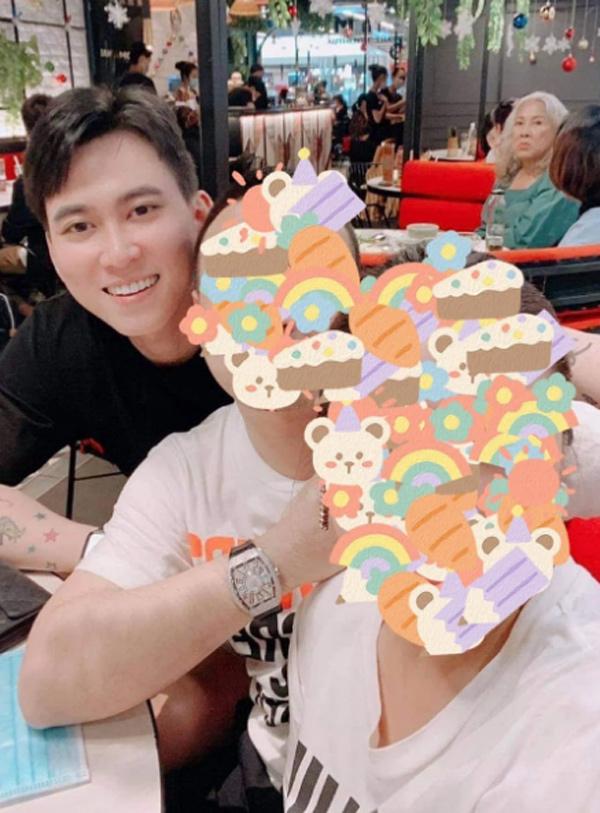 MC nổi tiếng giới LGBT bị tình đồng giới tố cùng lúc yêu 2 người-4