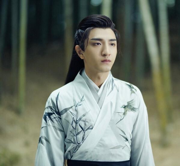 5 sao nam Trung Quốc đẹp trai nhưng được khuyên đừng đóng phim cổ trang-6