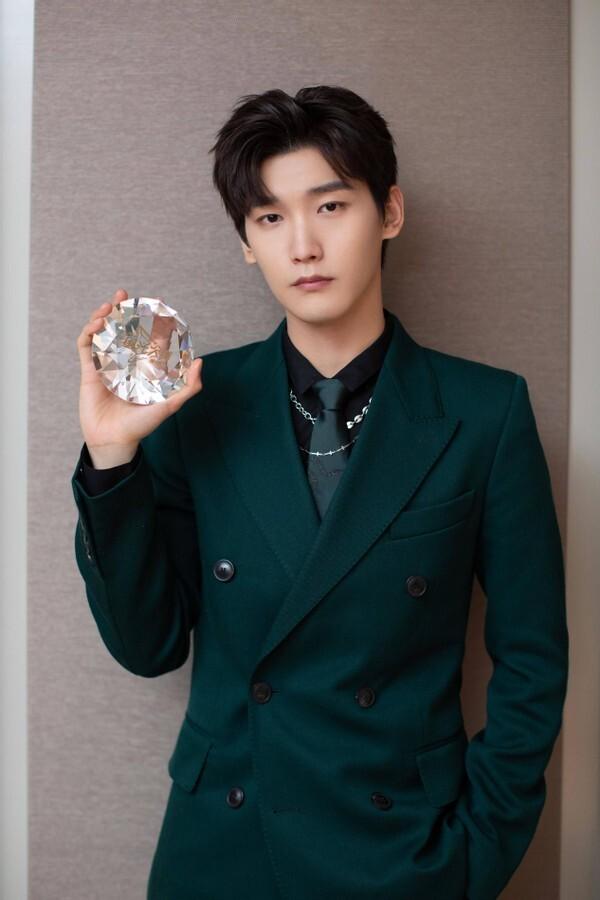 5 sao nam Trung Quốc đẹp trai nhưng được khuyên đừng đóng phim cổ trang-7