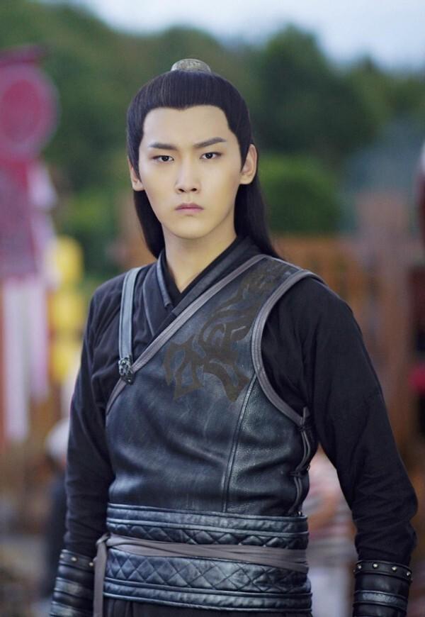 5 sao nam Trung Quốc đẹp trai nhưng được khuyên đừng đóng phim cổ trang-8