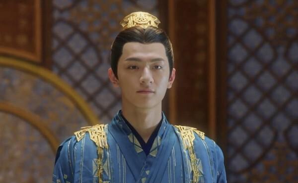 5 sao nam Trung Quốc đẹp trai nhưng được khuyên đừng đóng phim cổ trang-10