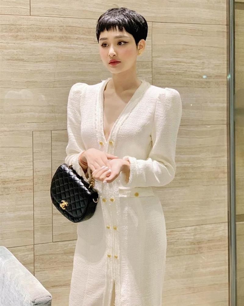 4 quý cô tuổi Sửu: 2 chị đẹp bất chấp tuổi tác, 2 em tóc ngắn đến ngỡ ngàng-20