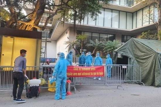 Tìm người đến nhà hàng, quán cafe ở Hà Nội liên quan đến các ca Covid-19 mới