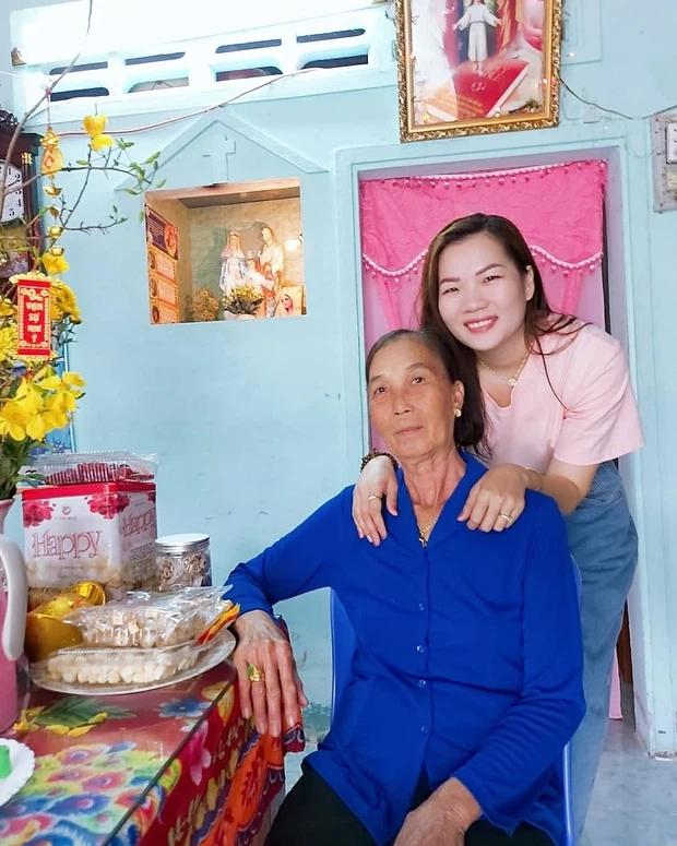 Thuý Kiều - trợ lý Ngọc Trinh lần đầu hé lộ gia cảnh ở quê, netizen tranh thủ tia nhan sắc em gái-3