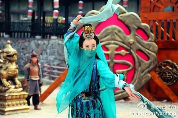 Trong "Ban Thục truyền kỳ", tuy chỉ vào vai khách mời nhưng màn múa lụa của
Trương Mông vẫn rất đáng nhớ.