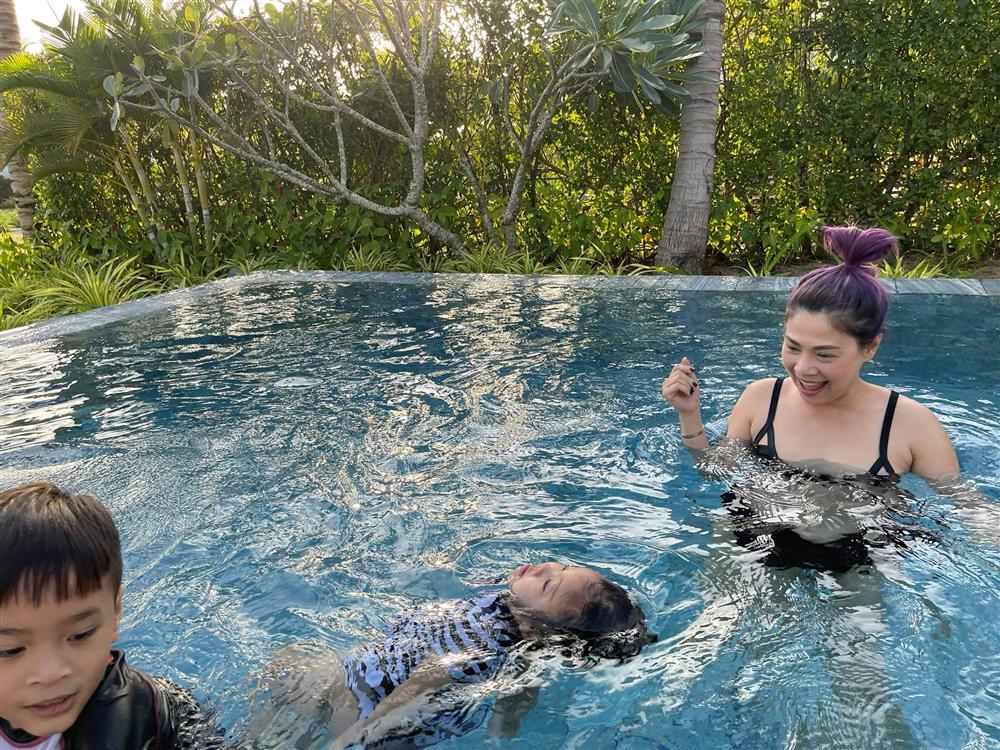 Những ngày về Việt Nam của con trai Ngô Kiến Huy-3