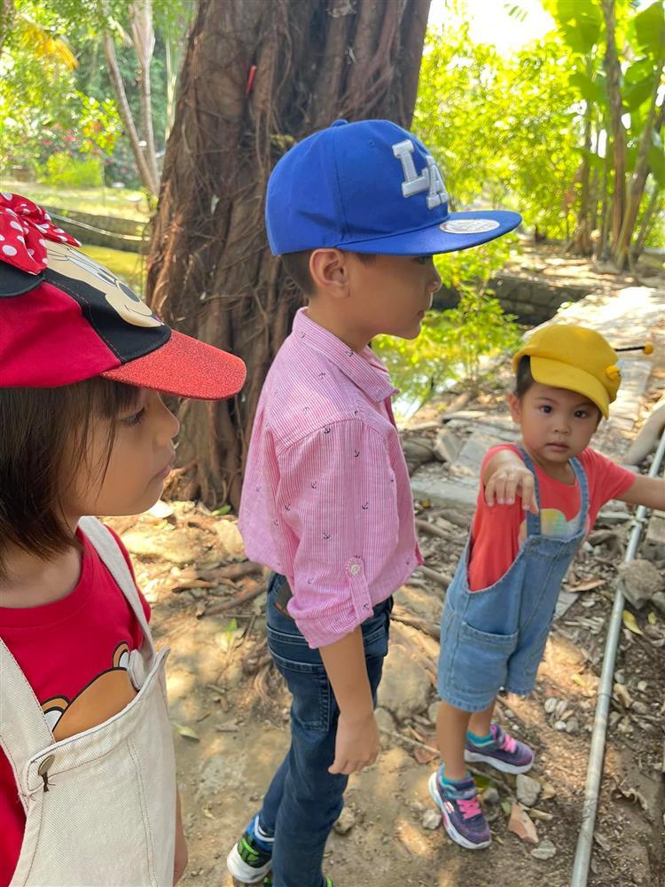 Những ngày về Việt Nam của con trai Ngô Kiến Huy-16