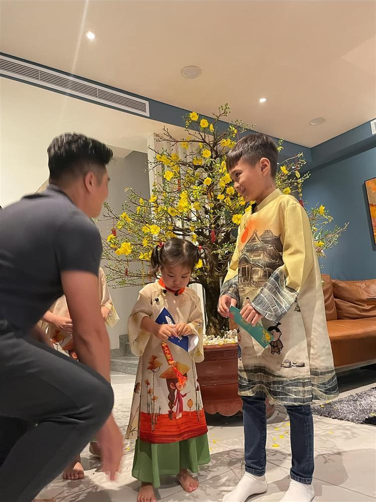 Những ngày về Việt Nam của con trai Ngô Kiến Huy-8