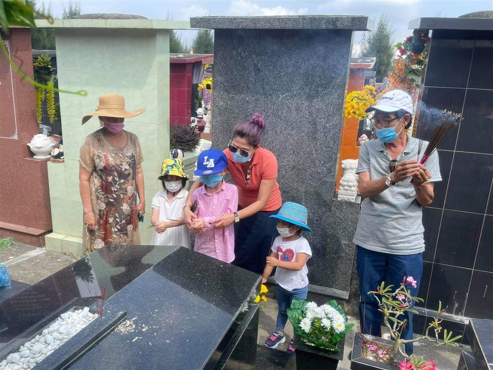 Những ngày về Việt Nam của con trai Ngô Kiến Huy-6