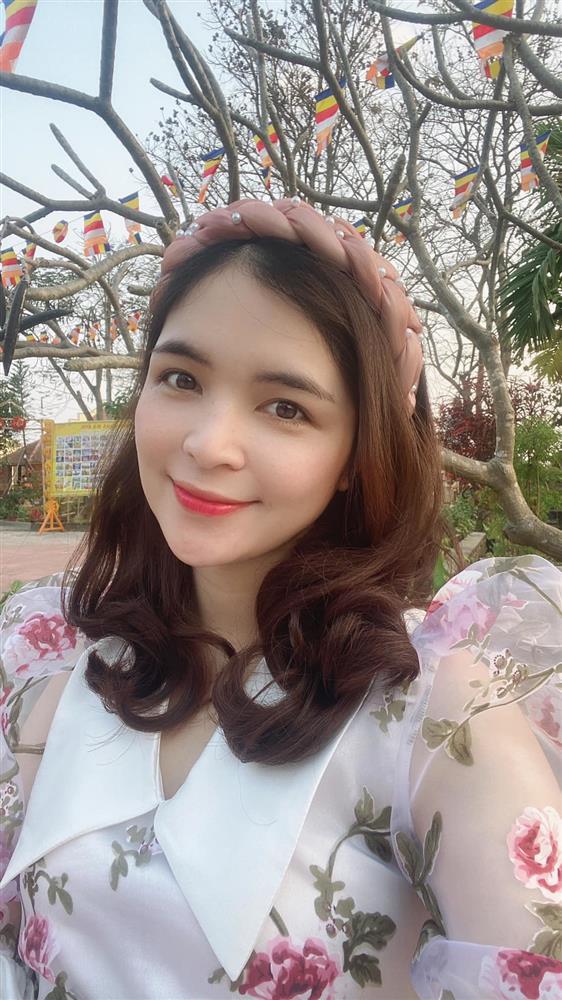 Hòa Minzy khoe ảnh gia đình, ngoại hình cậu út gây chú ý-10