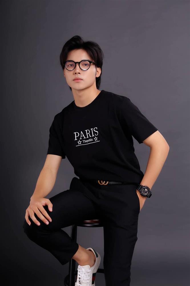 Hòa Minzy khoe ảnh gia đình, ngoại hình cậu út gây chú ý-8