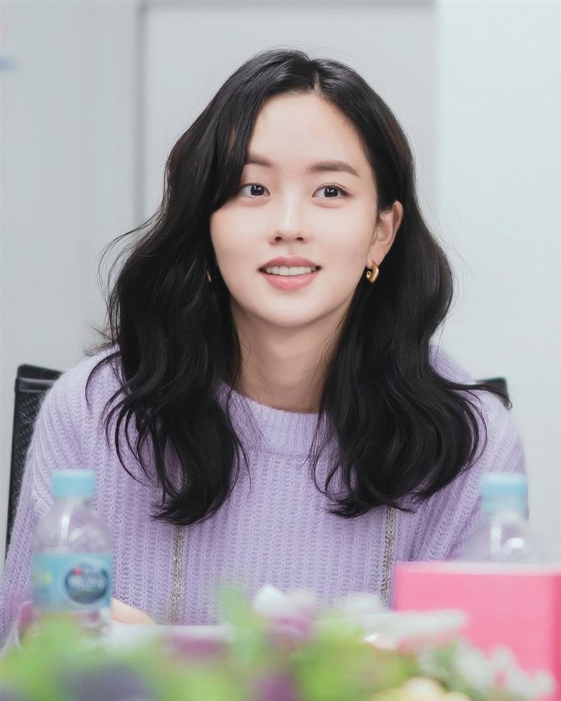 Em gái quốc dân Kim So Hyun bị netizen xứ Trung ném đá vì ăn cắp trắng trợn-1