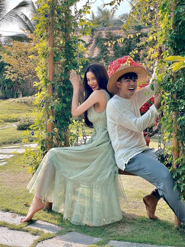 Khoe ảnh tình bể bình bên Kim Lý, Hồ Ngọc Hà liền bị soi chỉnh ảnh quá đà-2