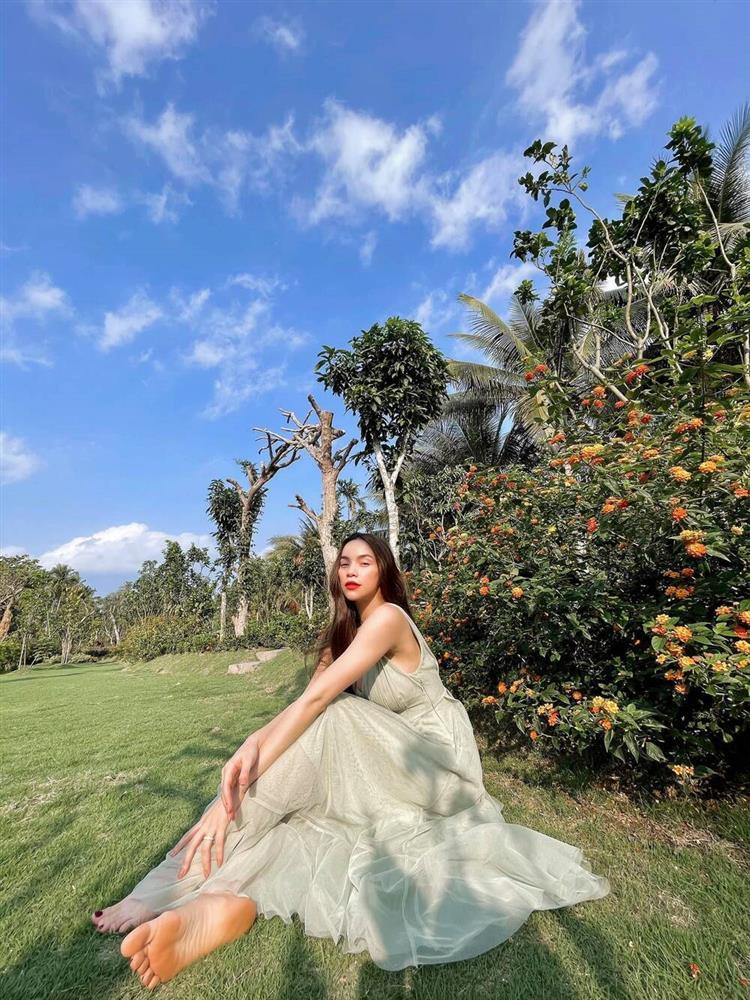 Khoe ảnh tình bể bình bên Kim Lý, Hồ Ngọc Hà liền bị soi chỉnh ảnh quá đà-6