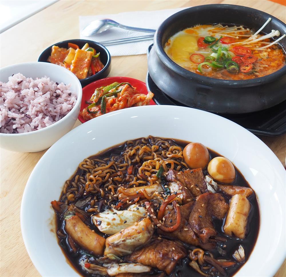 Những địa chỉ món Hàn giá rẻ ở Sài Gòn cho những ngày tài chính hạn hẹp sau Tết-12