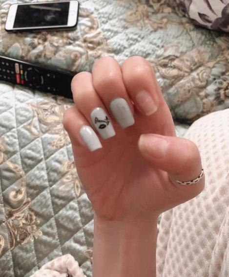 Trước Tết thi nhau khoe nail sang chảnh, ra Tết lại kể khổ vì móng nham nhở như chuột gặm-4