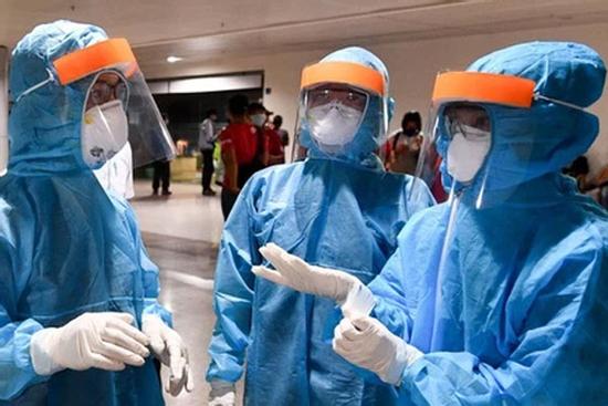 Hà Nội xét nghiệm tất cả người dân về từ 12 tỉnh/ thành phố có dịch