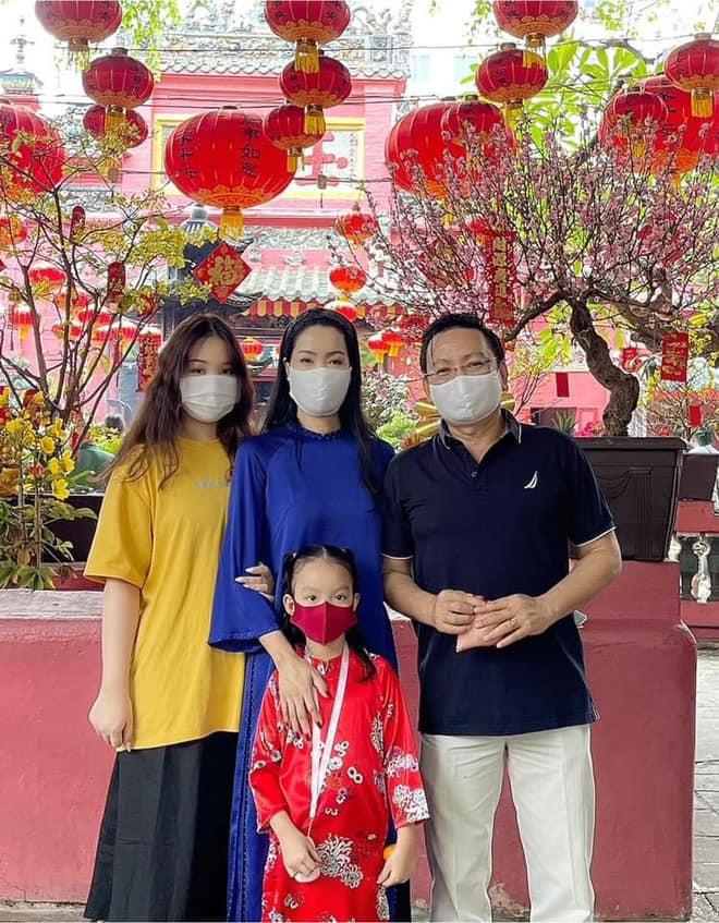 Sao Việt lên đồ đi lễ chùa: Người được khen - kẻ bị ném đá-5