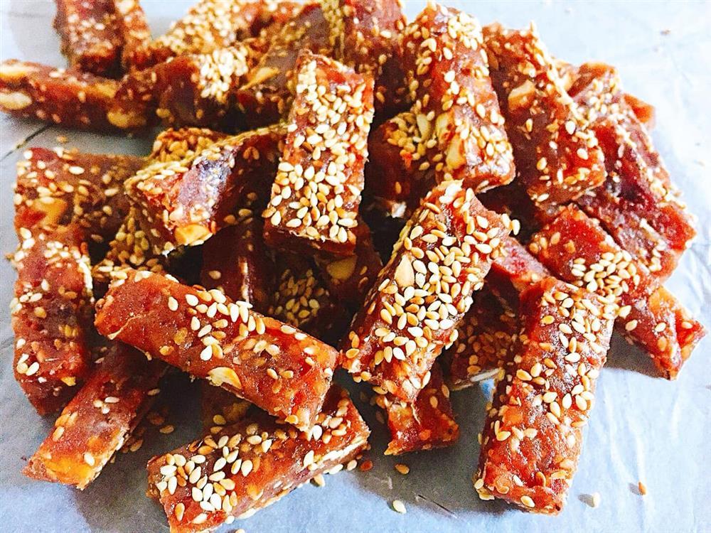 Gái đảm chỉ cách giải cứu chuối sau Tết bằng món kẹo thơm thơm, dẻo dẻo-5